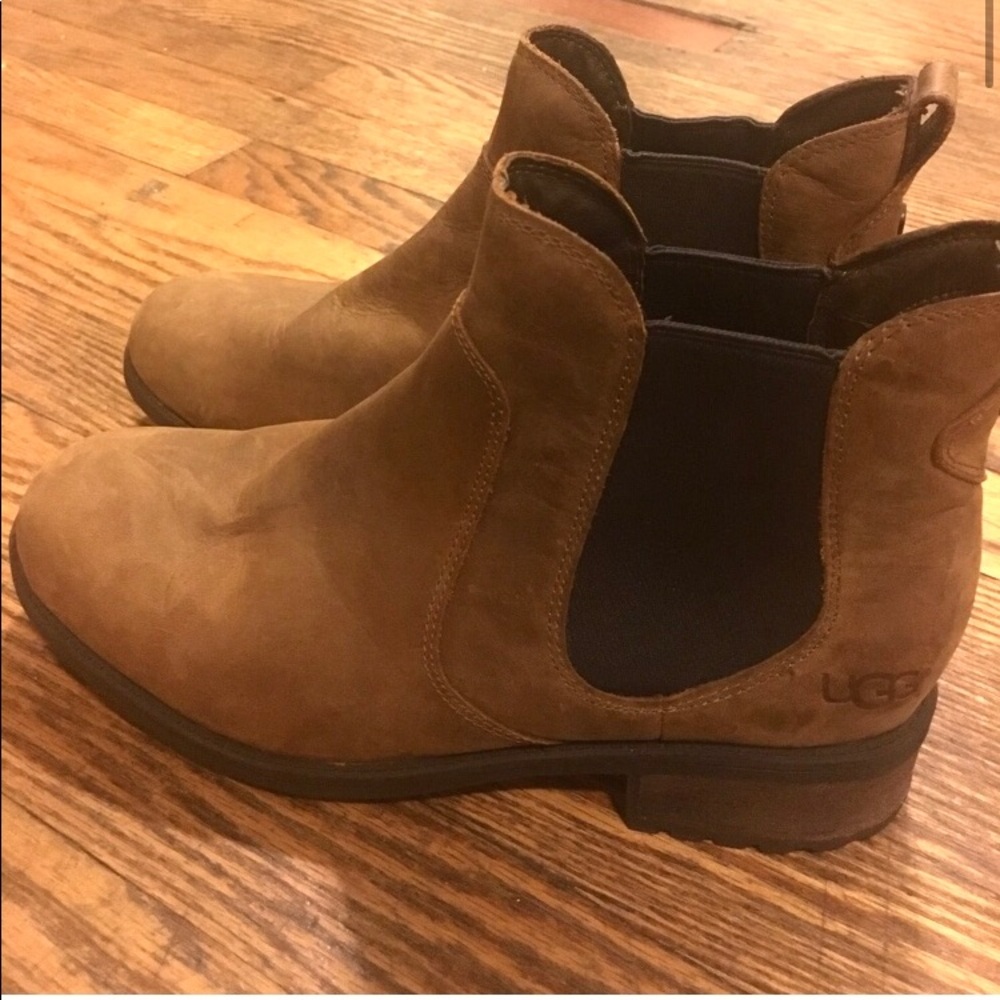 UGG Bonham Chelsea Boots NWOT